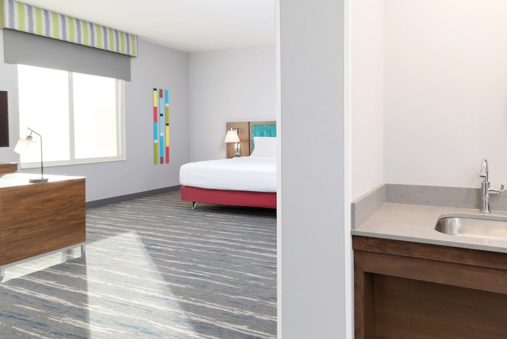 Hampton Inn & Suites by Hilton Santa Rosa Sonoma Wine Country - photo 24