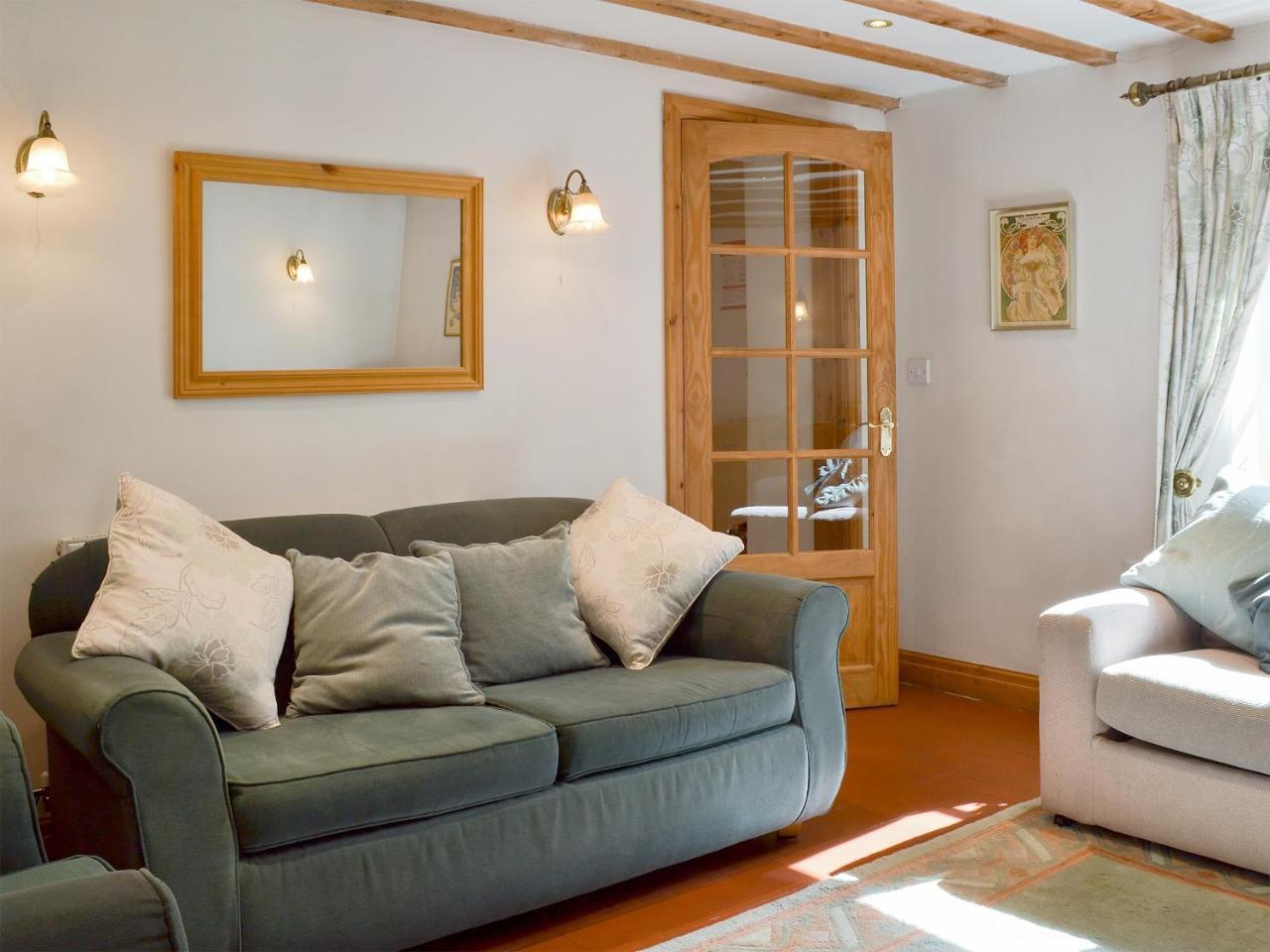 Woodhouse Cottage — Hawarden — photo 2