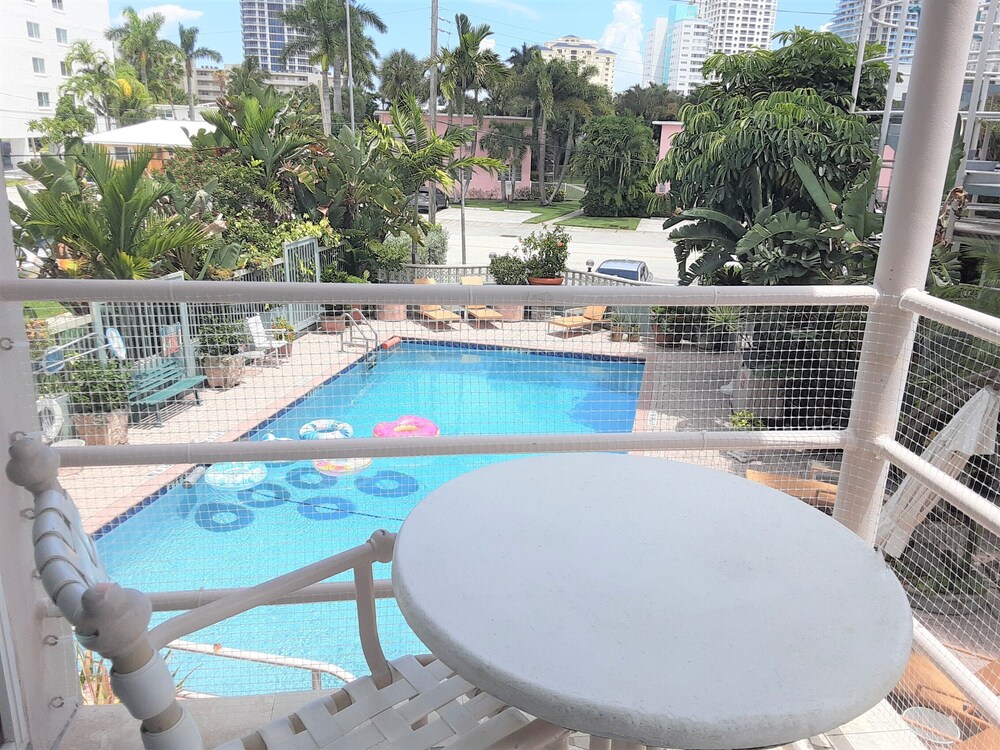Manhattan Tower Apartment Hotel - photo 108