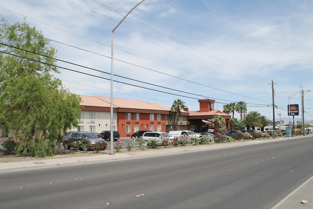 Sunrise Inn Hotel - photo 66