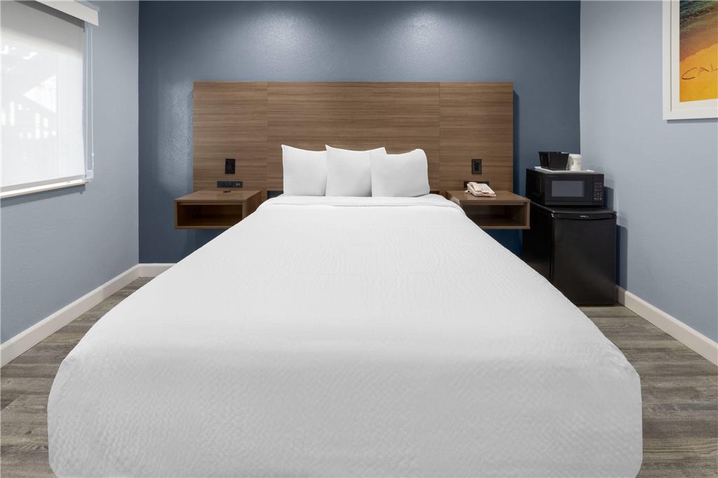 Days Inn by Wyndham Arroyo Grande Pismo Beach - photo 8