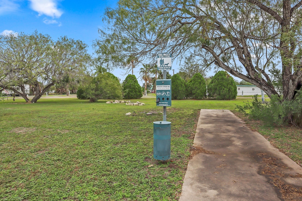 Mathis Motel - photo 25