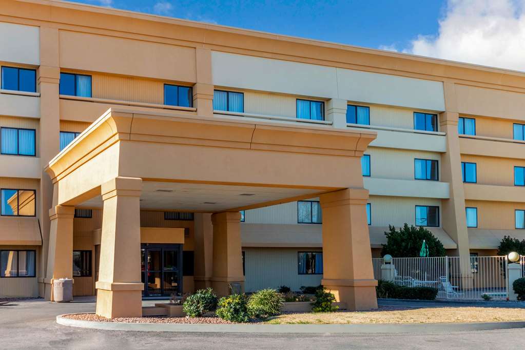 La Quinta Inn & Suites by Wyndham Las Cruces Organ Mountain - photo 2