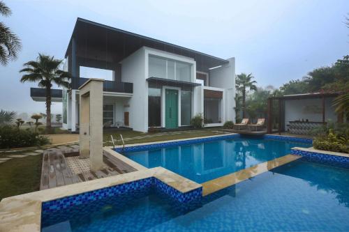 StayVista La Paradise Luxurry 2BR Villa in Amritsar with Private Pool & Lawn