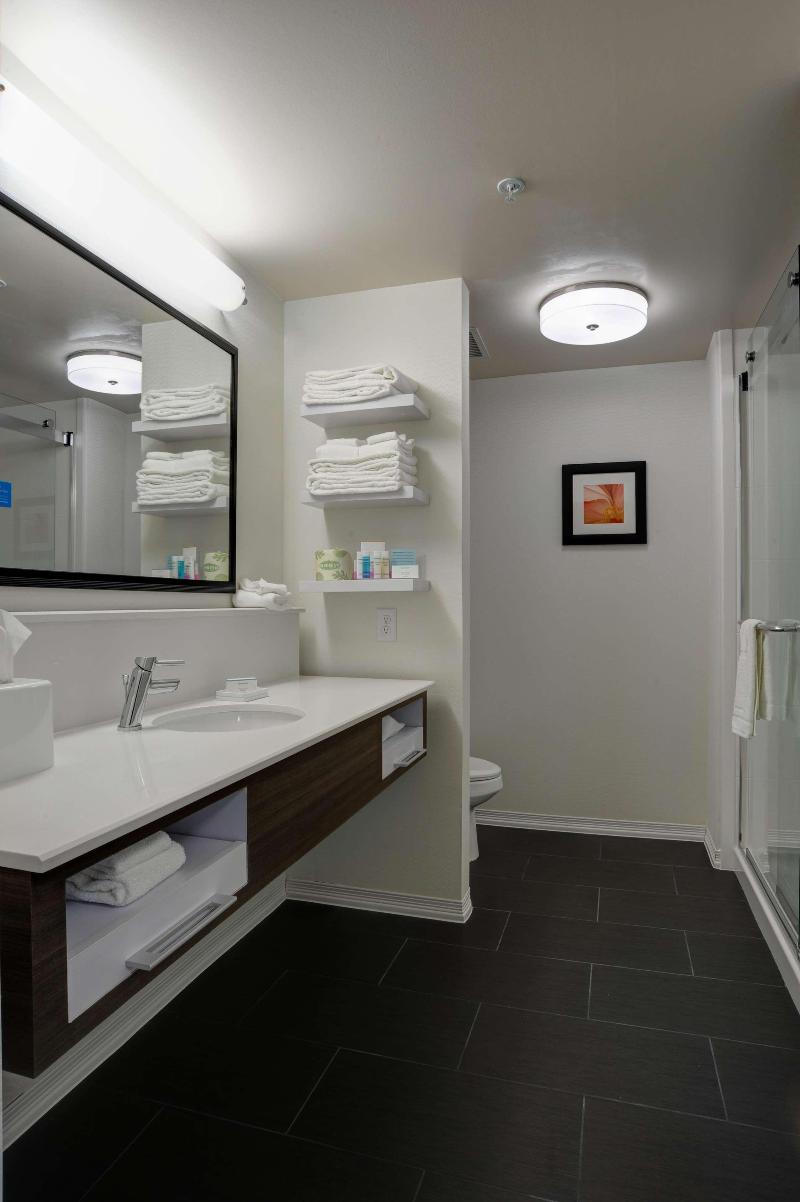 Hampton Inn & Suites Ardmore - photo 29