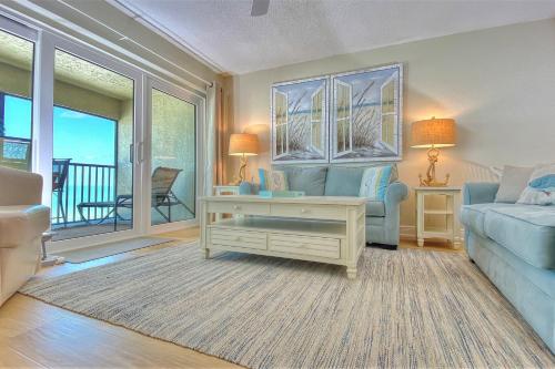 Arie Dam 403 in Saint Pete Beach, United States