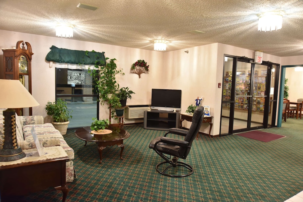 Super 8 by Wyndham Springfield Battlefield - photo 14