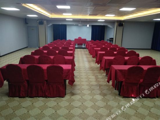 Rose Hotel — hotel in Shishi