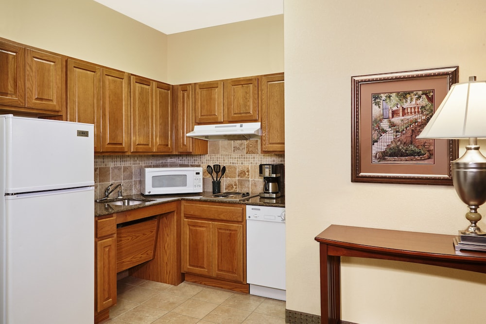 Staybridge Suites Milwaukee Airport South by IHG - photo 19