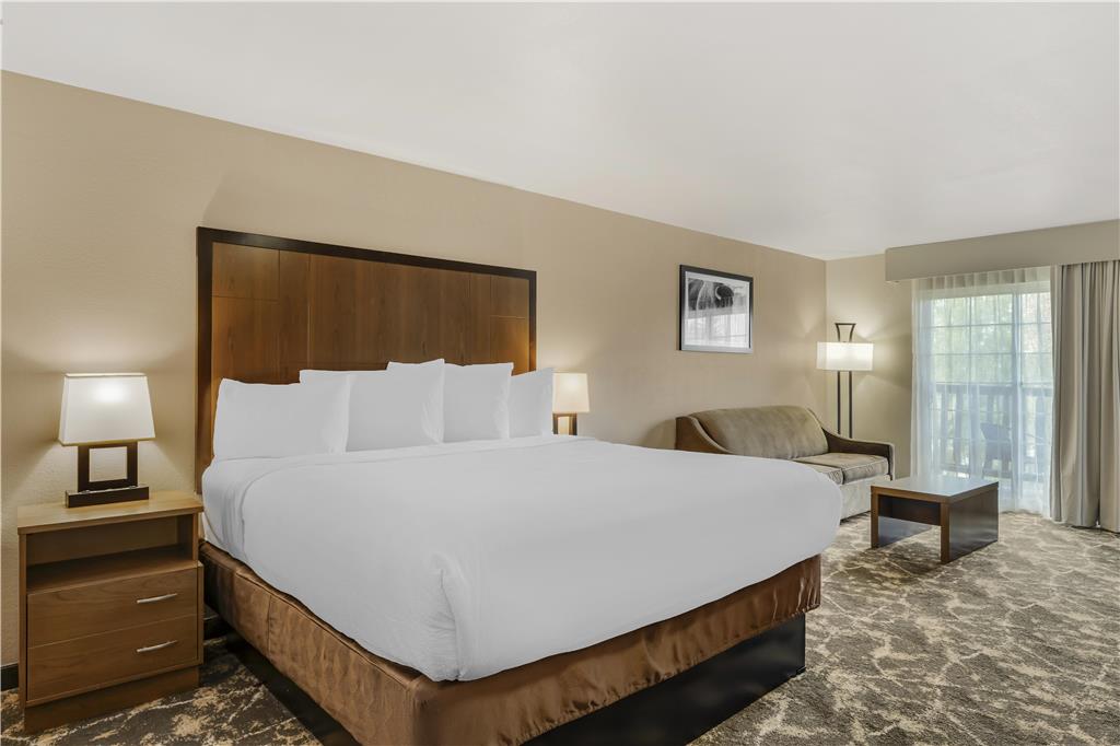Best Western Plus Riverfront Hotel & Suites - photo 28