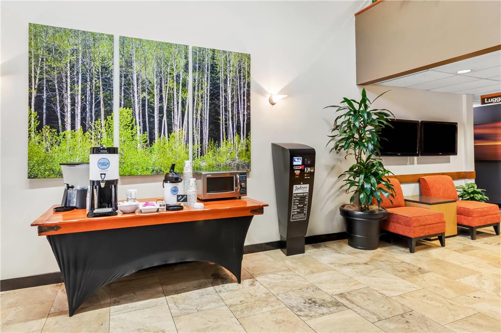 Radisson Hotel Portland Airport - photo 57