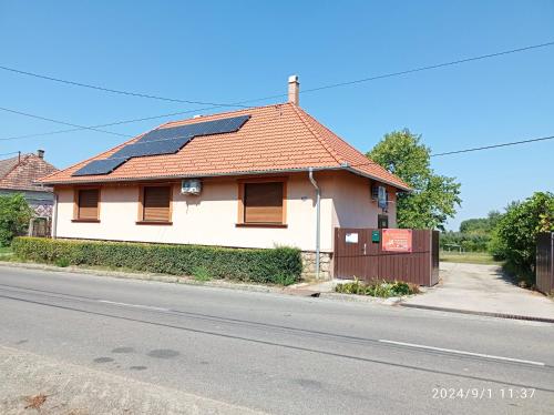 Kápolnás Vendégház Báta Gemenc