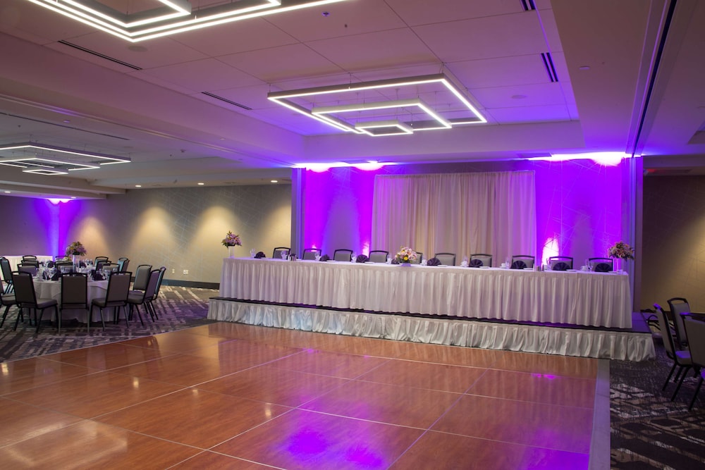 DoubleTree by Hilton Hotel Syracuse - photo 51