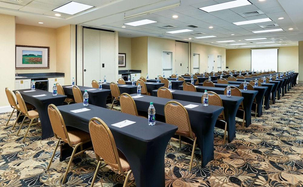 Hampton Inn & Suites Concord Charlotte - photo 37