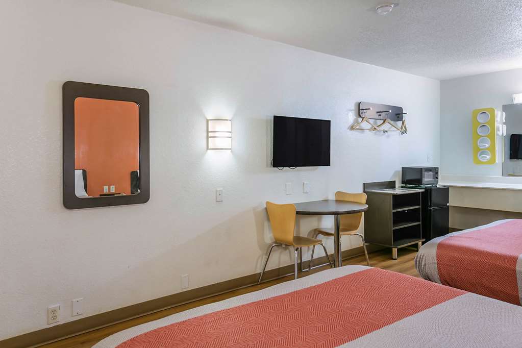 Motel 6 Dothan AL - photo 11