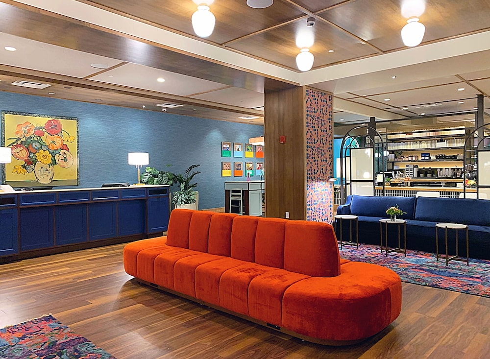 The Bradley Hotel - photo 3