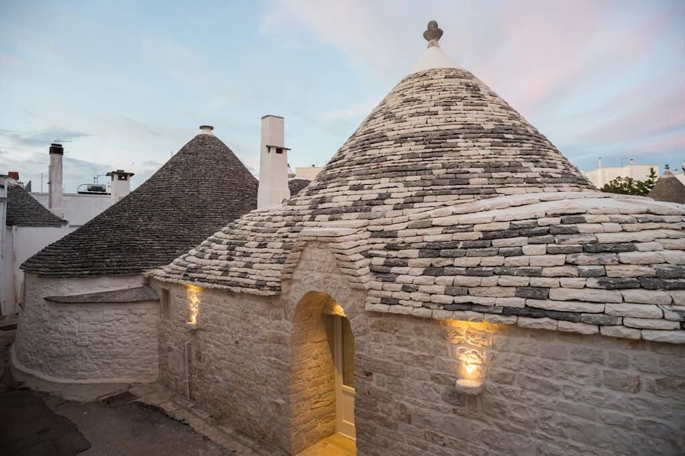 La Mandorla Luxury Trullo — 4-Star Luxury Hotel in Alberobello, Italy