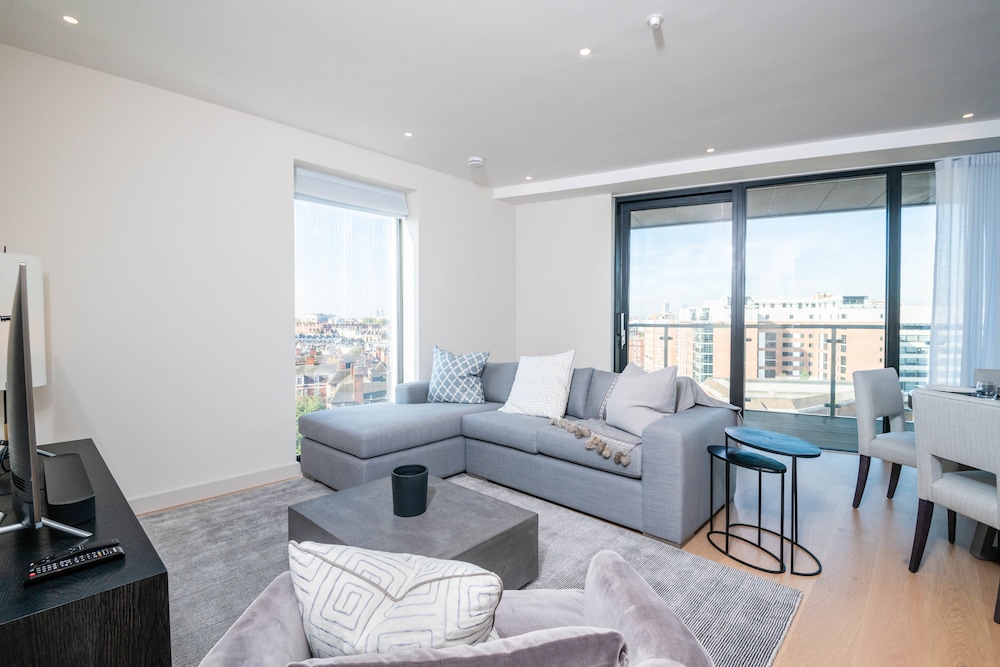 Luxurious Victoria Home by the Apollo Theatre — 4-Star Luxury Hotel in London, United Kingdom