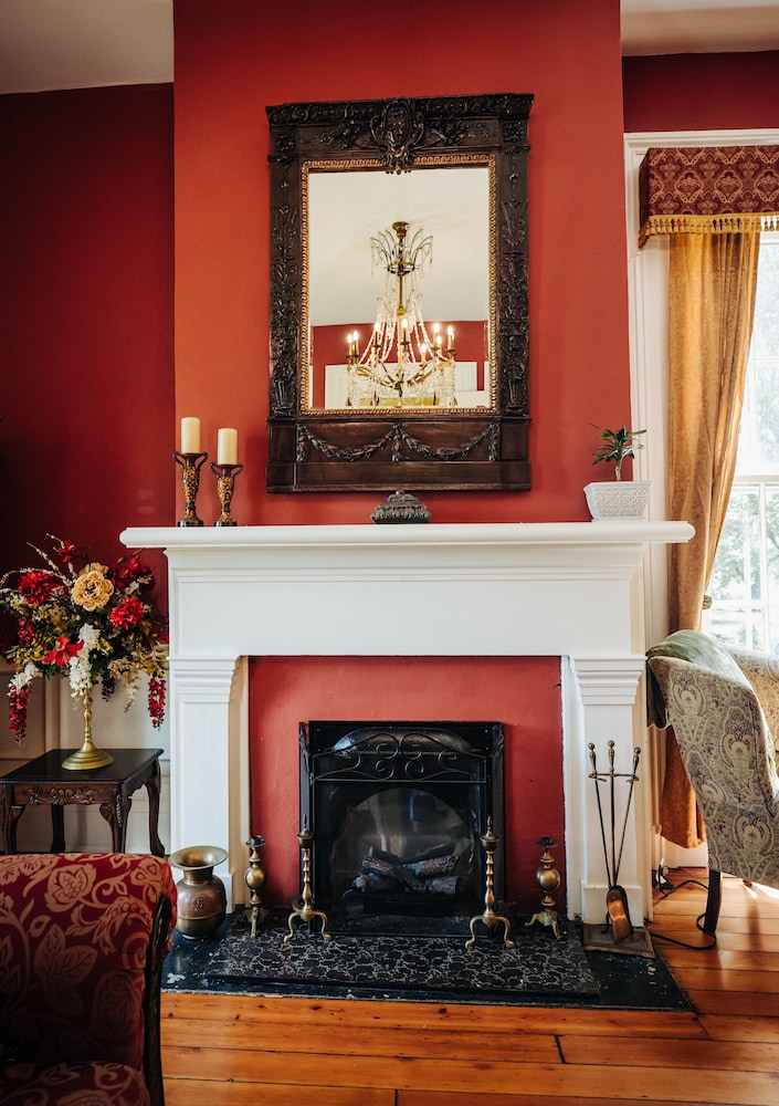 Historic Maple Hill Manor - photo 3