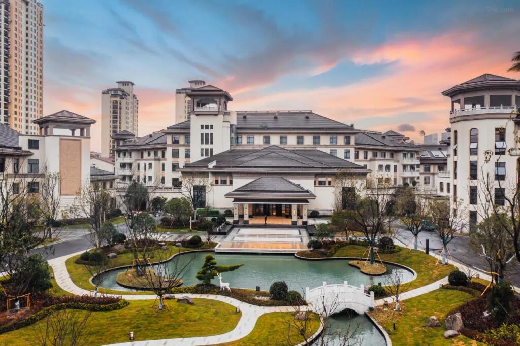 Rudong Jinheng Narada Hotel — 4-Star Luxury Hotel in Nantong, People's Republic of China