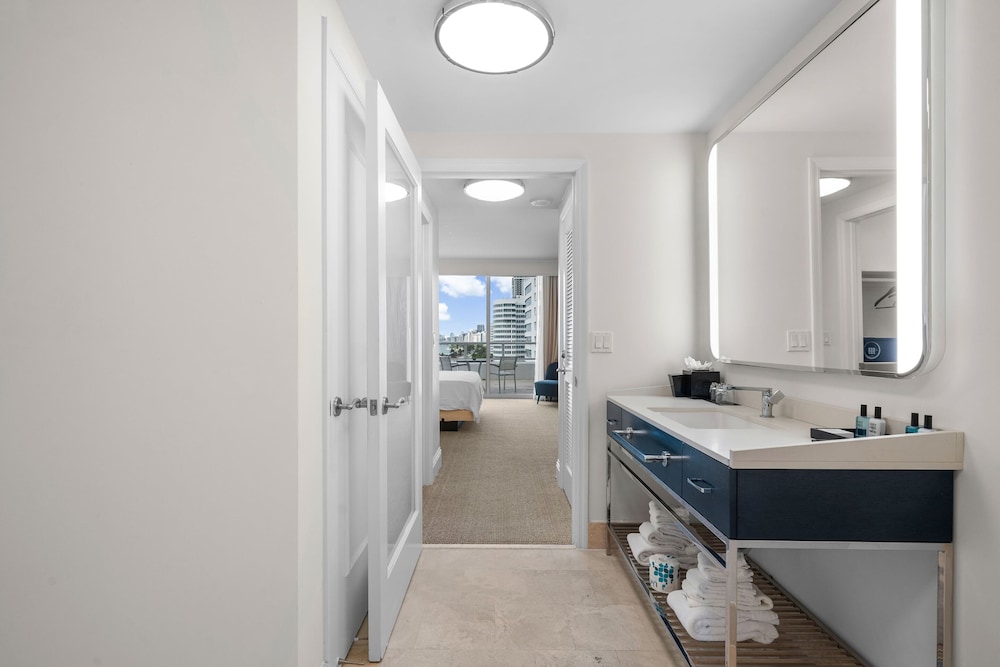 Fontainebleau Miami Beach Private Luxury Suites - photo 366