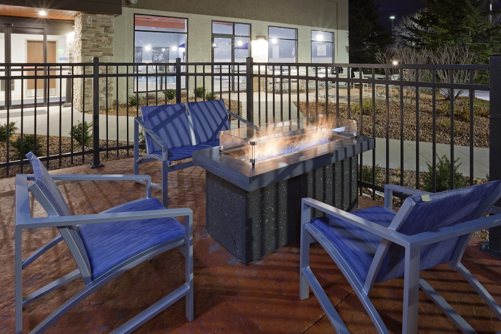 Holiday Inn Express & Suites Minneapolis West End by IHG - photo 31
