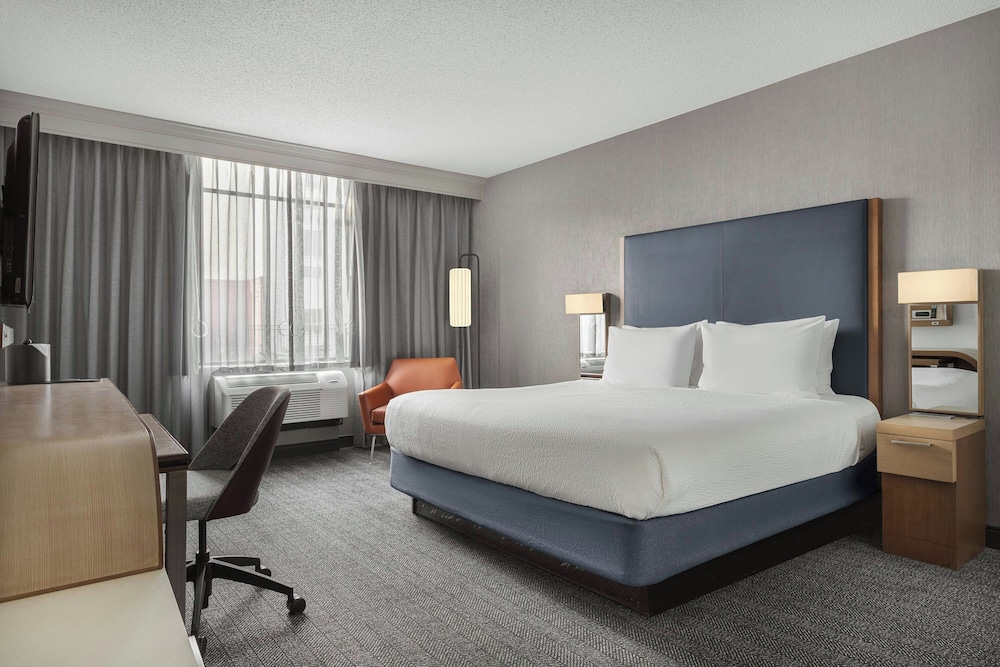 Courtyard by Marriott Louisville Airport - photo 8