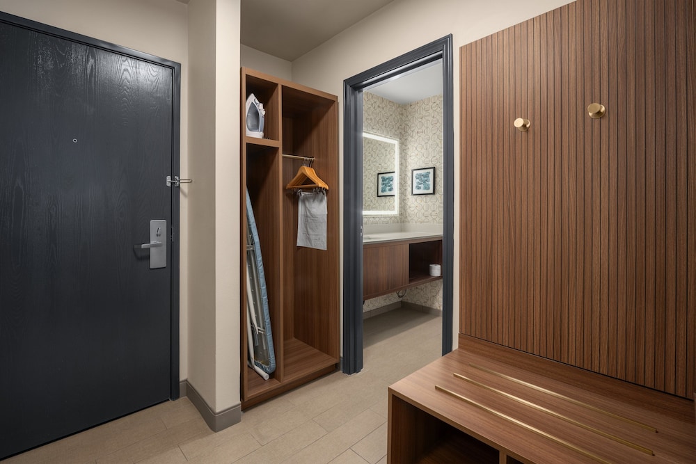 Holiday Inn Ontario by IHG - photo 16