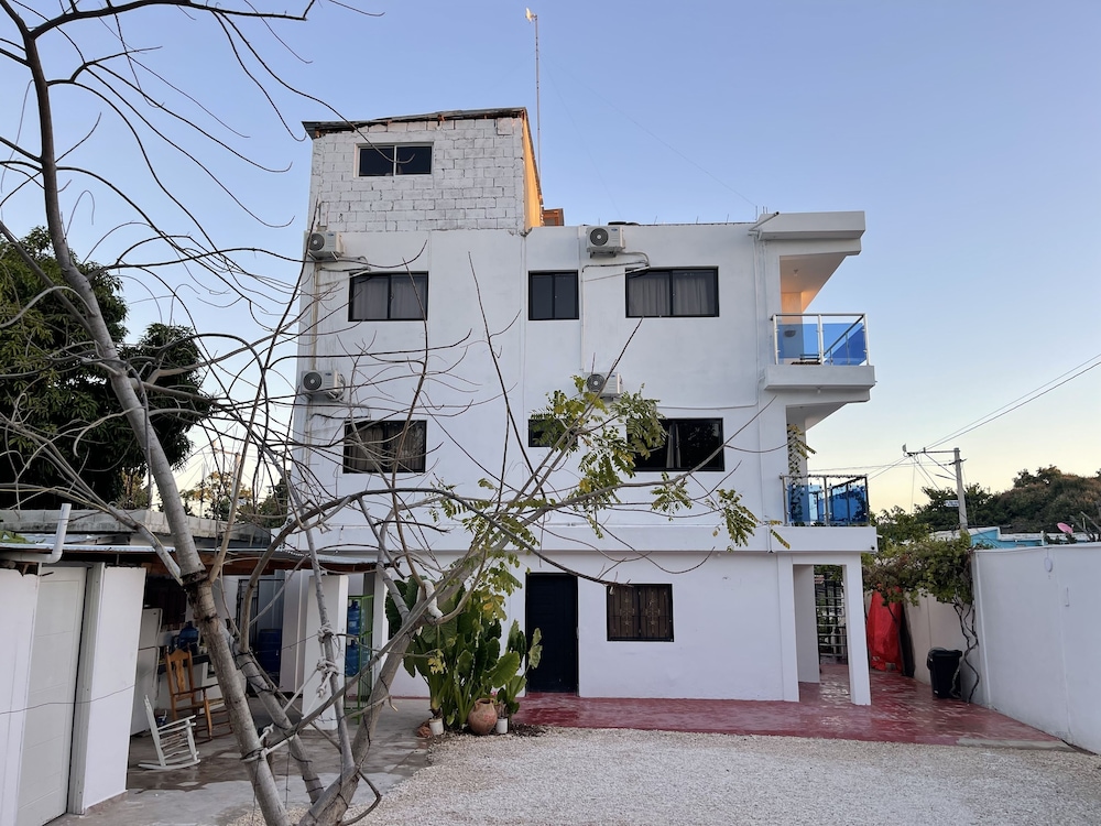 Hotel Casa Blanca la Playa Barahona — hotel in Santa Cruz De Barahona