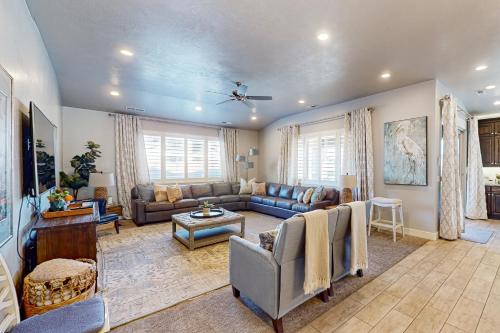 Red Mountain Paradise: Paradise Village #90 — 4-Star Luxury Hotel in Santa Clara, United States