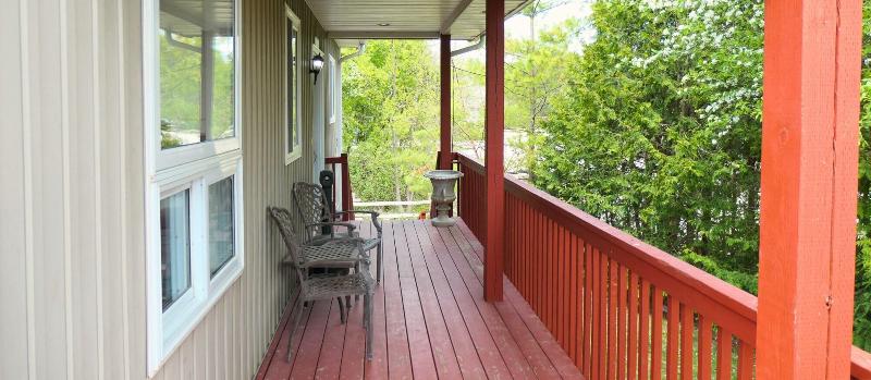 Mountain Views Steps to BM Village Hot Tub BBQ. in Collingwood, Canada