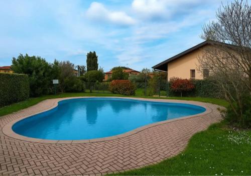 Casa Bacher Pool&GardenPrivate&2 5kilometri to Peschiera del Garda center — 4-Star Luxury Hotel in Peschiera Del Garda, Italy