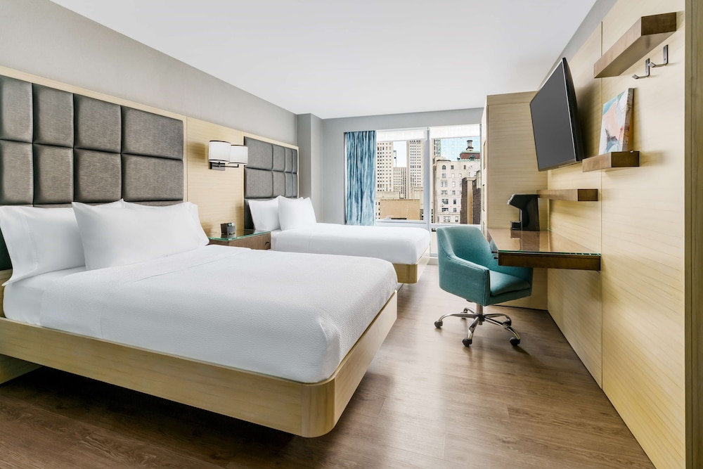 Hilton Garden Inn New York Times Square North - photo 11