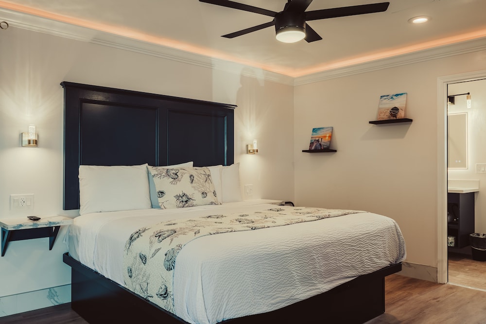 Blufftop Inn & Suites - photo 61