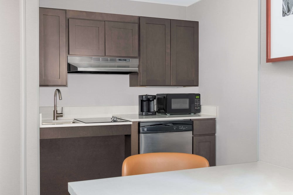 Homewood Suites by Hilton Detroit Troy - photo 17