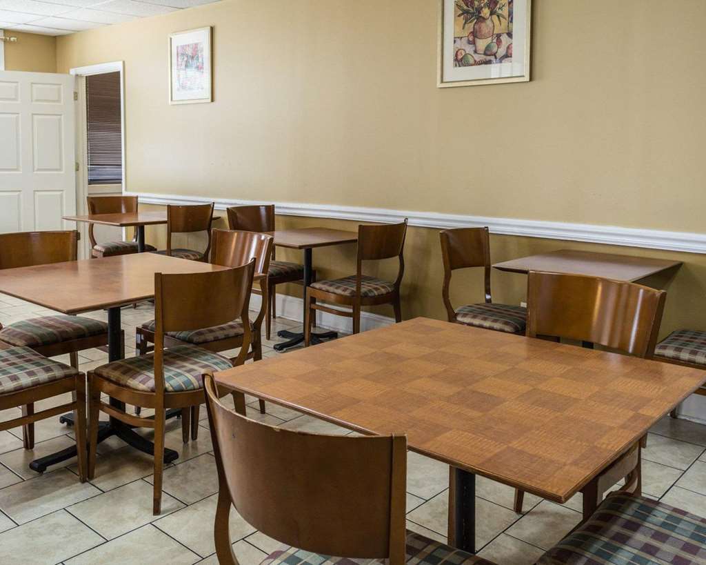 Rodeway Inn Colonial Heights I 95 - photo 31