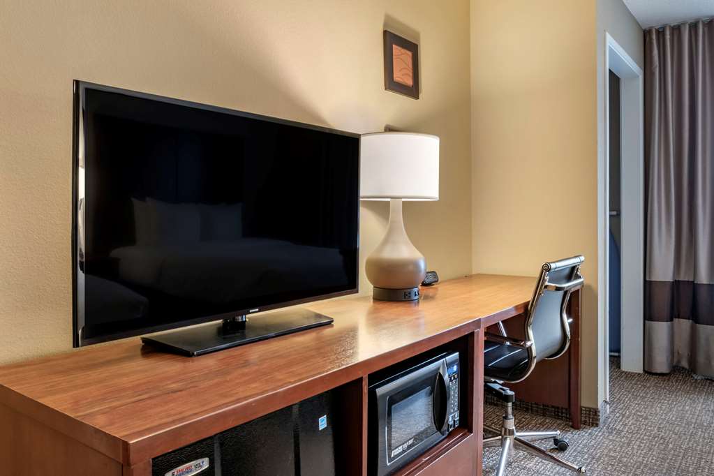Comfort Inn PA Turnpike 1 81 - photo 17