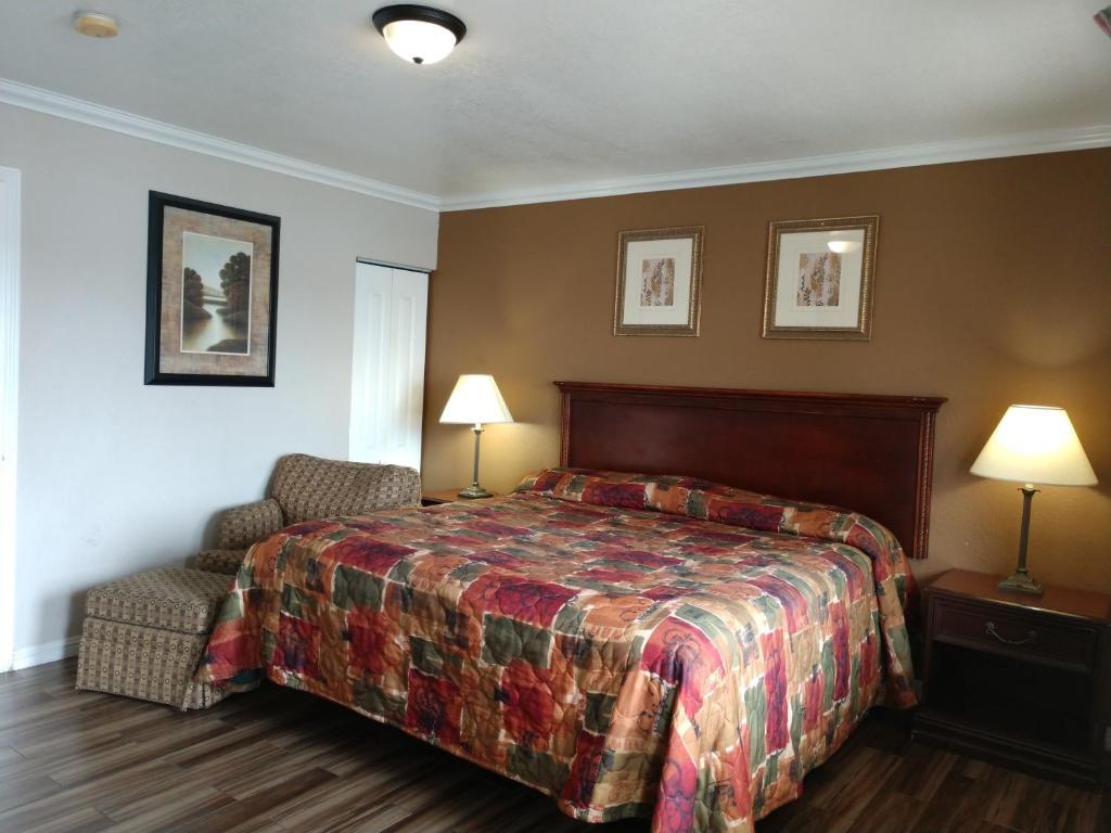 Bartlett Motel - photo 9