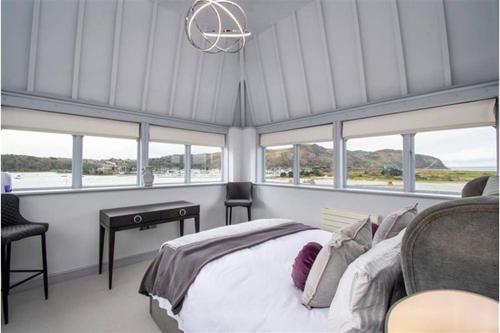 Deganwy Tower Apartment — hotel in Deganwy