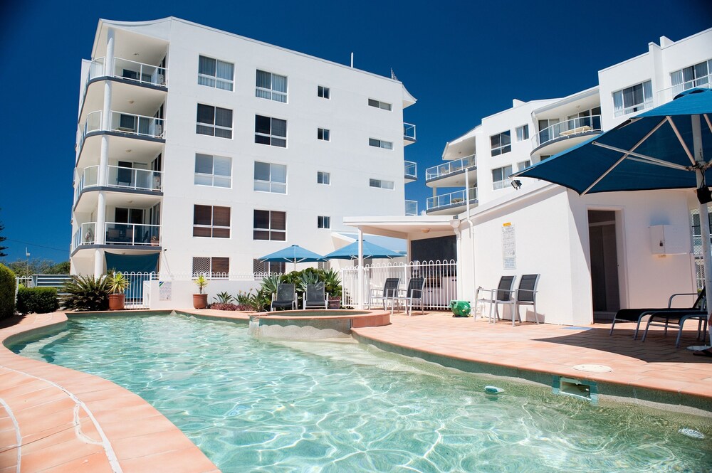 Bargara Blue Resort - carbon neutral hotel in Bargara