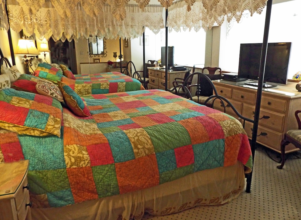 Montauk Manor - photo 16