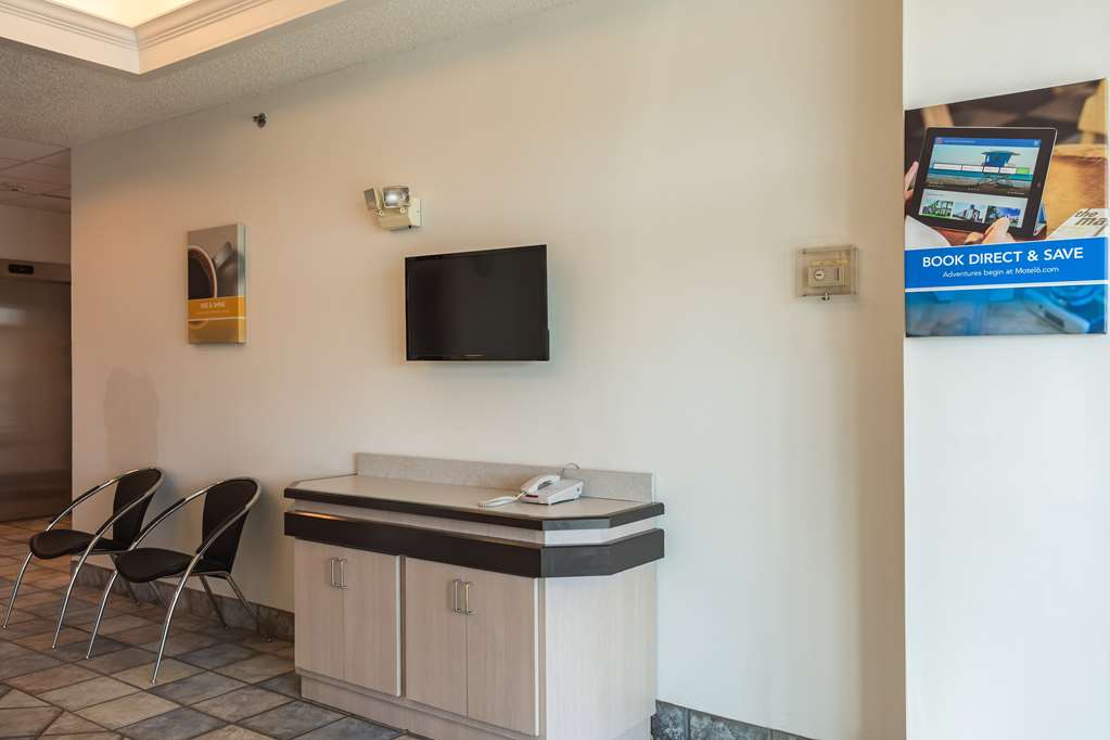 Motel 6 Dale IN - photo 31