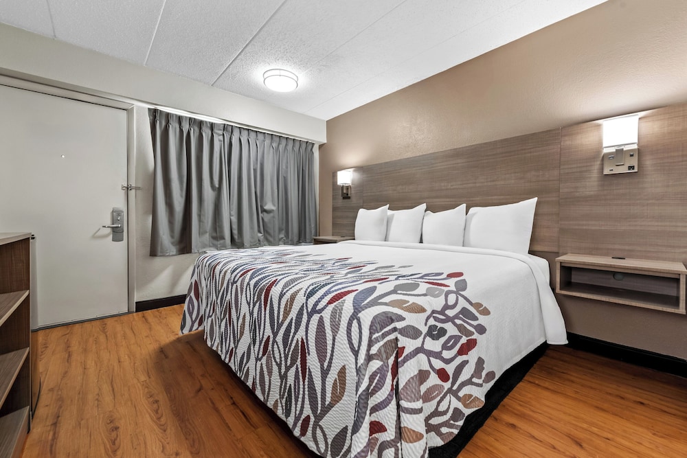 Red Roof Inn Columbus West Hilliard - photo 20