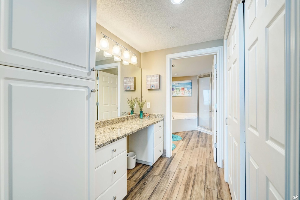 Majestic Beach Towers 2 901 - photo 8