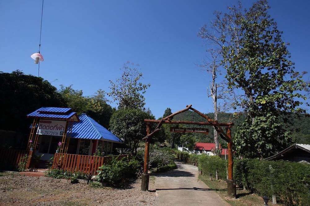 Phuchomjan Resort in Mae Hong Son, Thailand