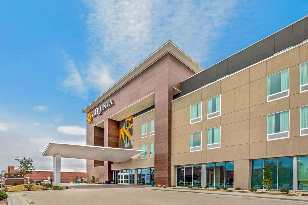 La Quinta Inn Suites By Wyndham Waco Downtown Baylor — Waco