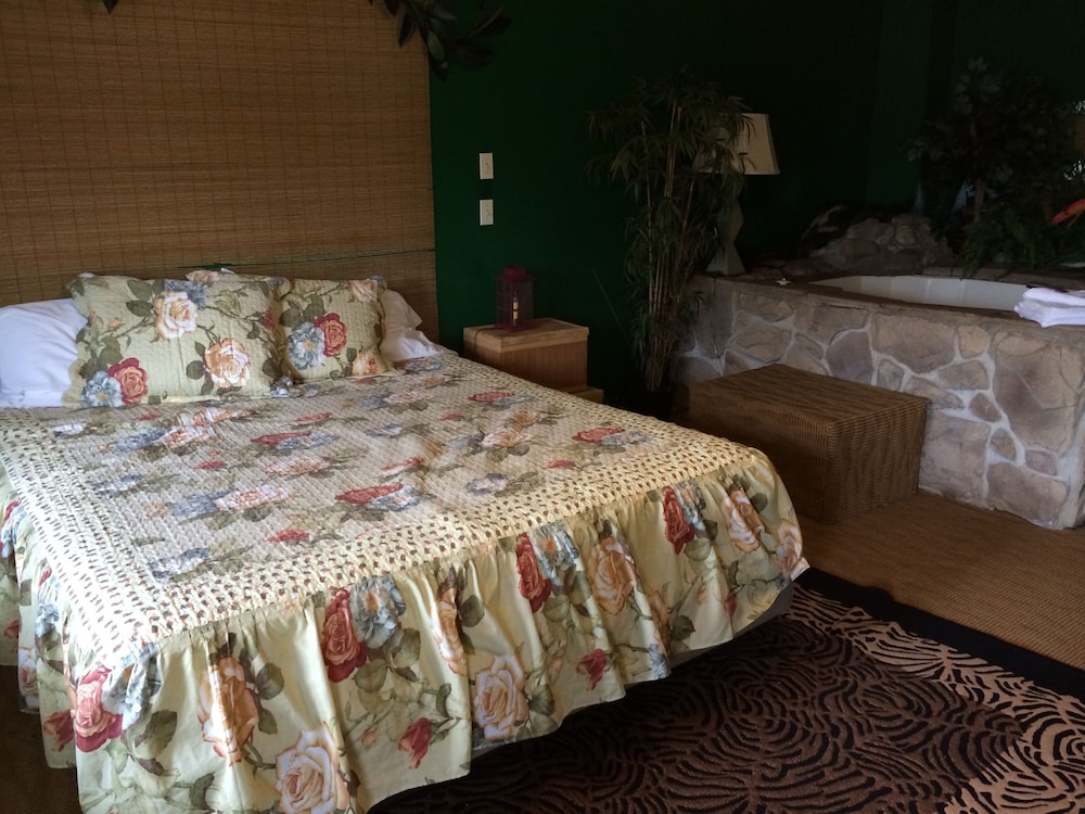 Branford Motel - photo 11