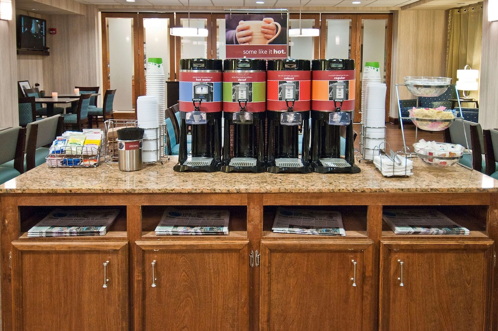 Hampton Inn Canton - photo 42
