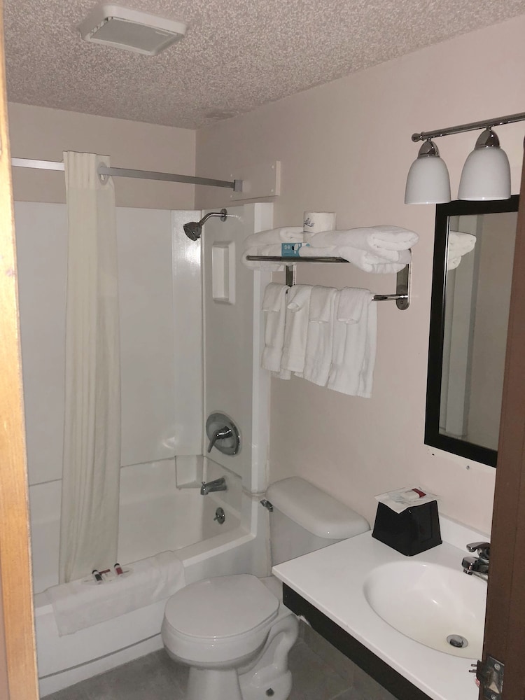 Super 8 by Wyndham North Platte - photo 38