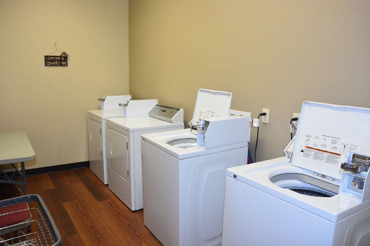 Roosevelt Inn and Suites - photo 45